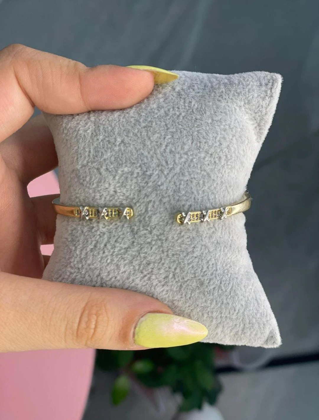 bangle