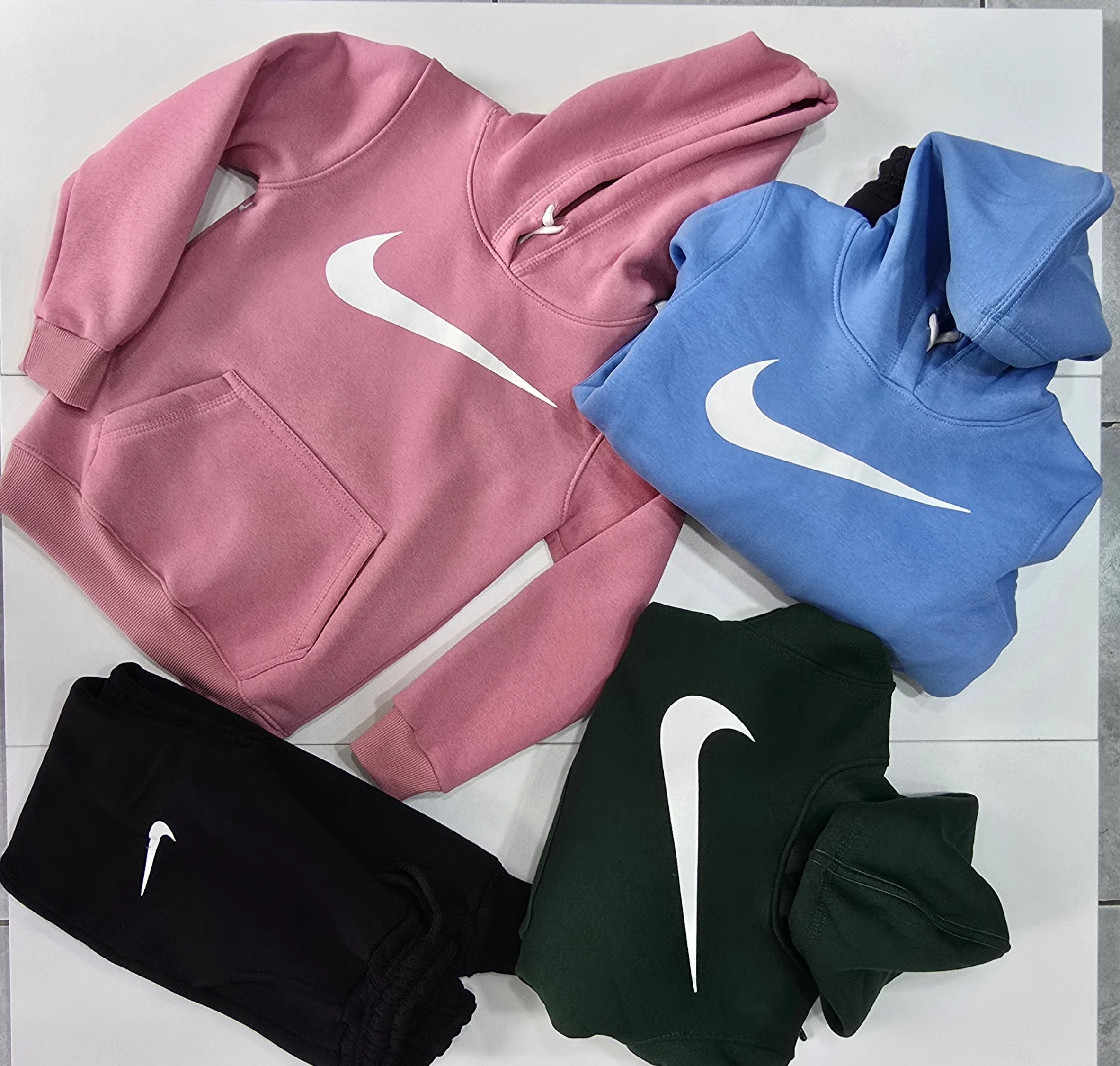 هودي مع بنطال رياضي ولادي _Nike